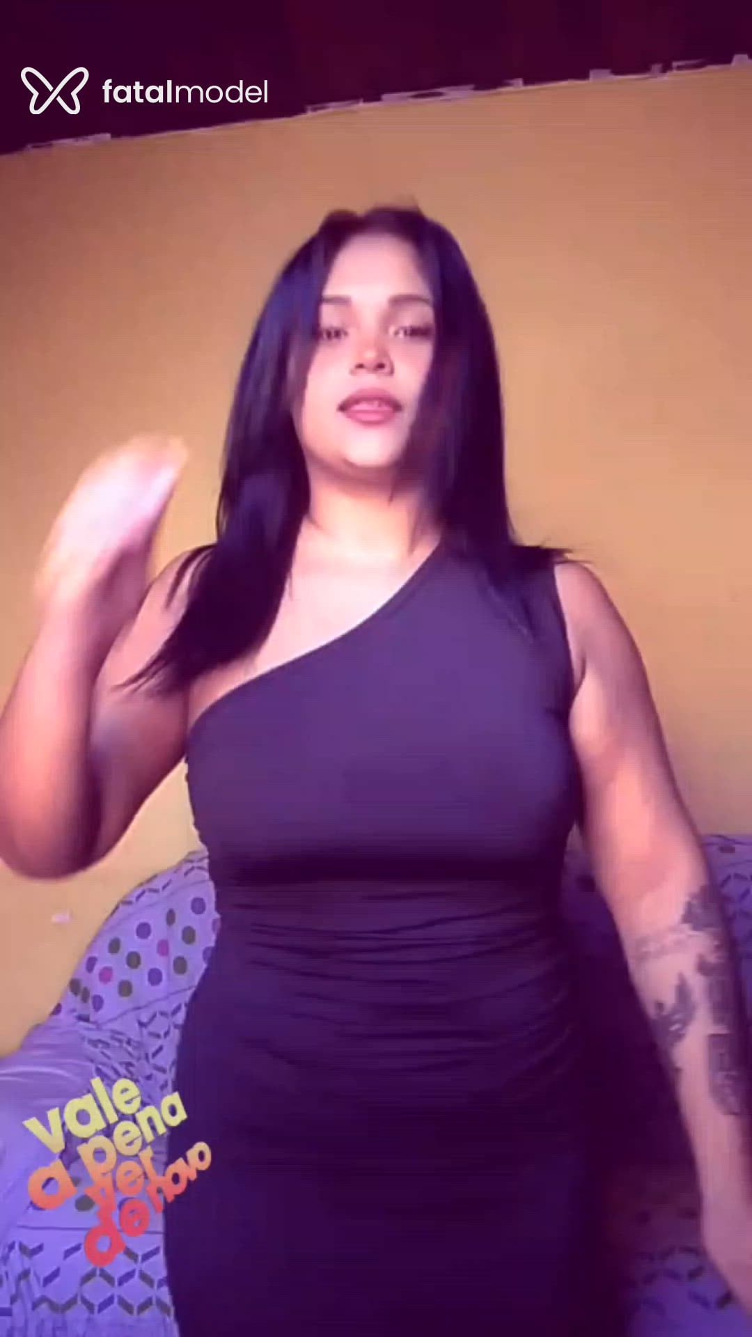 Acompanhante mulher morena (o) de olhos castanhos - Thays