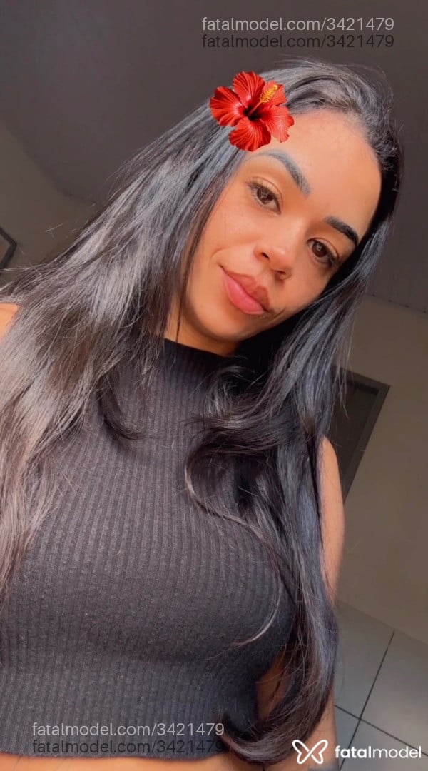 Acompanhante mulher morena (o) de olhos castanhos - Brunna