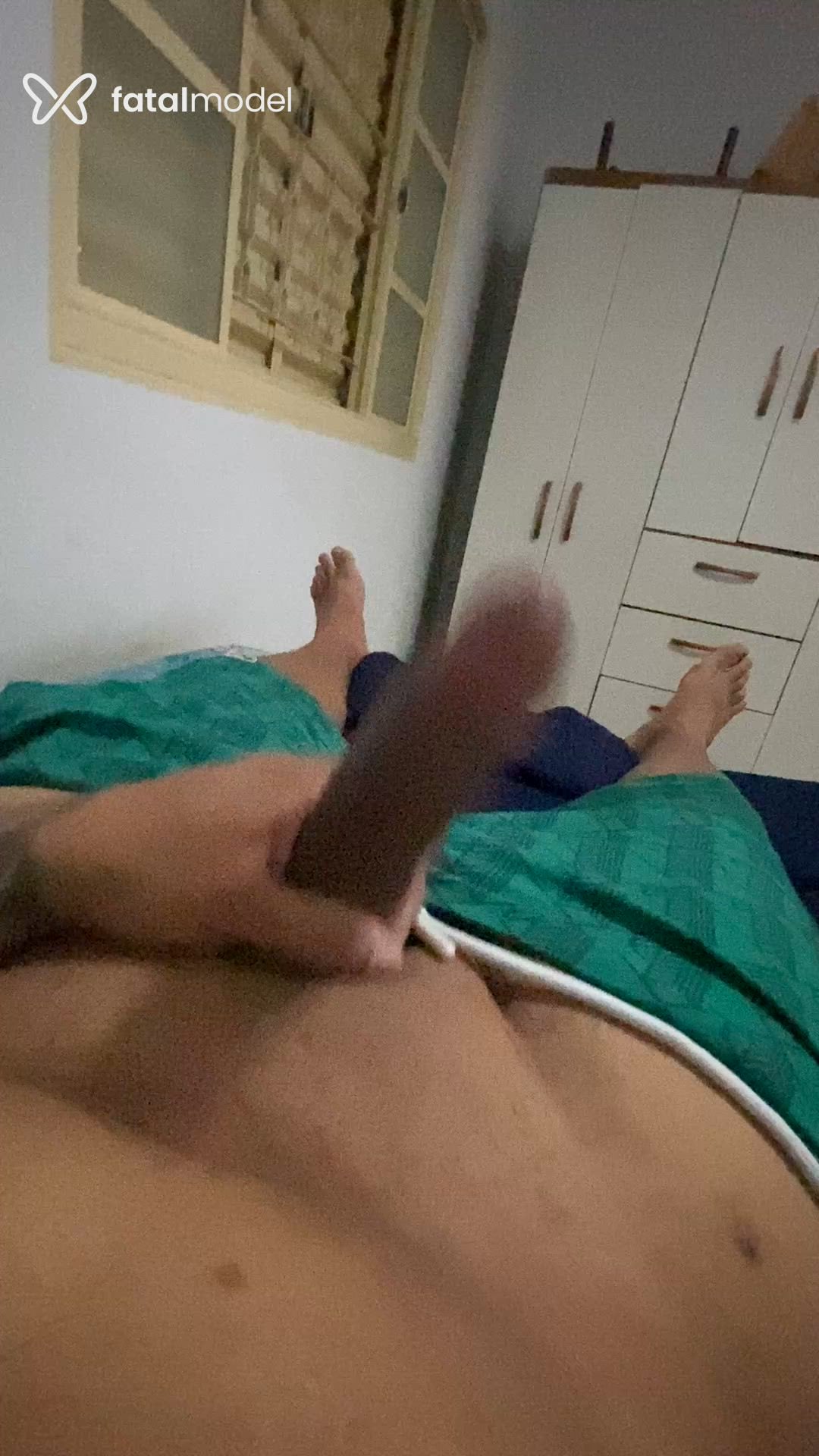 Acompanhante homem com cabelo castanho de olhos castanhos - Lucas Acompanhante homem com cabelo castanho de olhos castanhos - Lucas