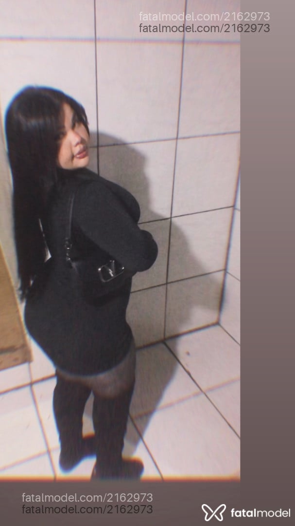 Acompanhante mulher morena (o) de olhos verdes - Gaby Oliveira Acompanhante mulher morena (o) de olhos verdes - Gaby Oliveira