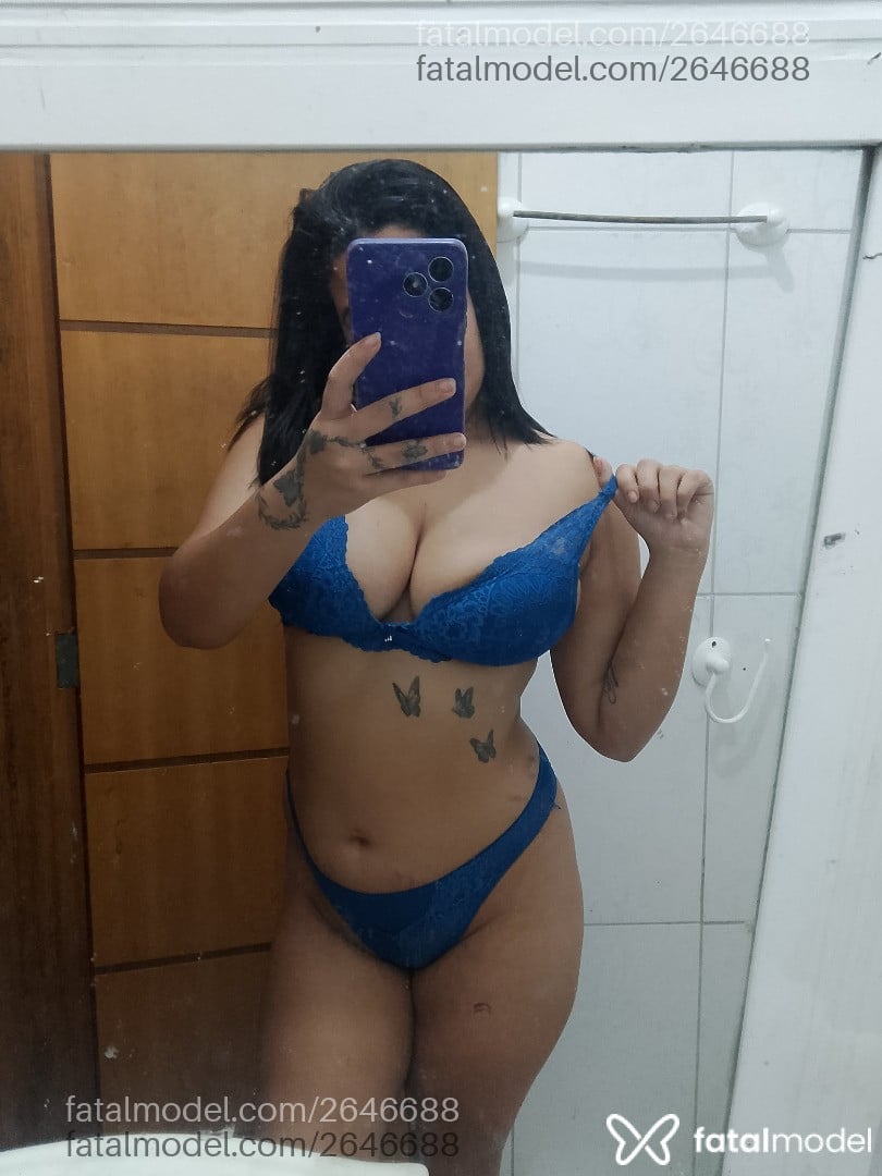 Acompanhante mulher morena (o) de olhos castanhos - Débora Duartes