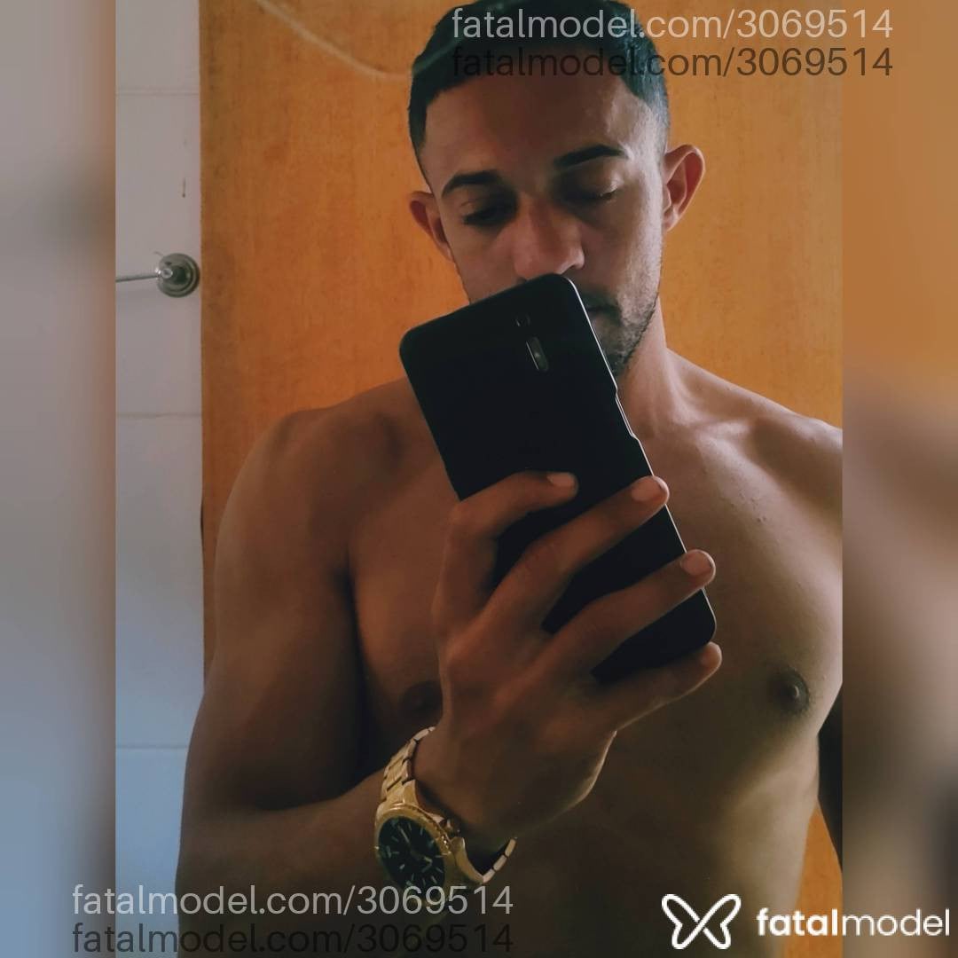 Acompanhante homem morena (o) de olhos pretos em Itumbiara - Danilo