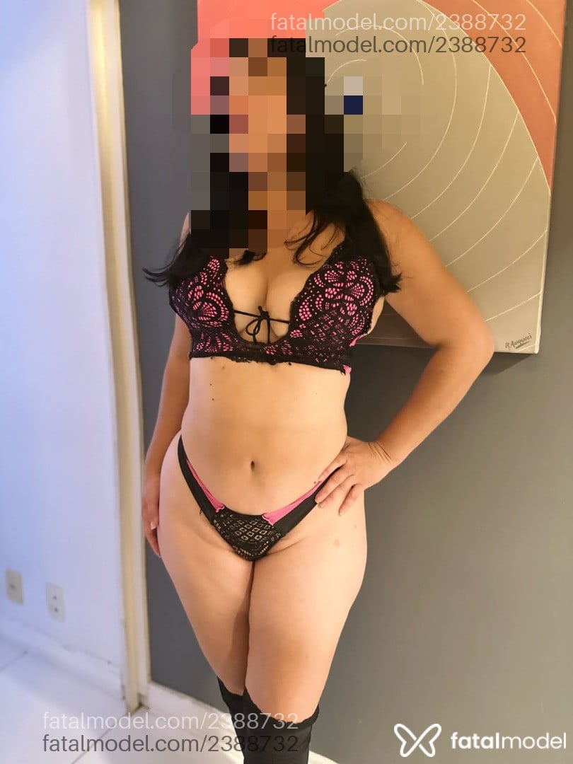Acompanhante mulher morena (o) de olhos castanhos - Vanessa Weiga