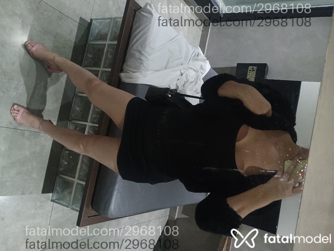 Acompanhante mulher trans morena (o) de olhos castanhos - Maiaa