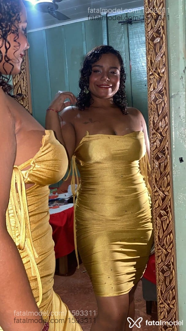 Acompanhante mulher morena (o) de olhos castanhos - Safira Lee