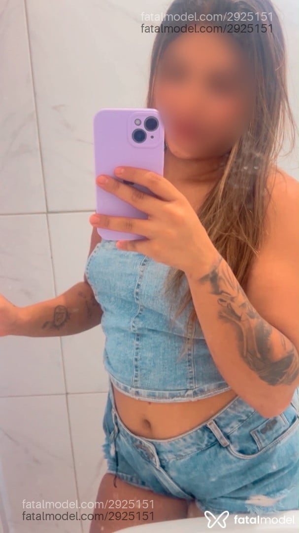 Acompanhante mulher loira (o) de olhos mel - Vitória Acompanhante mulher loira (o) de olhos mel - Vitória