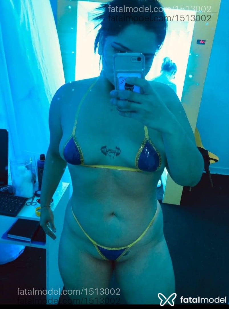 Acompanhante mulher loira (o) de olhos castanhos - Bruna barbosa