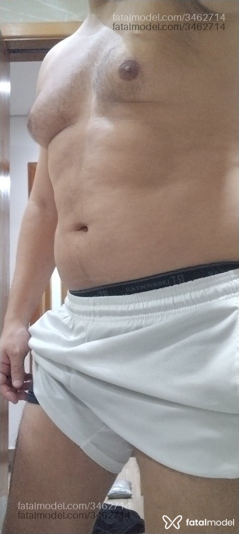 Acompanhante homem com cabelo castanho de olhos castanhos - Kaká