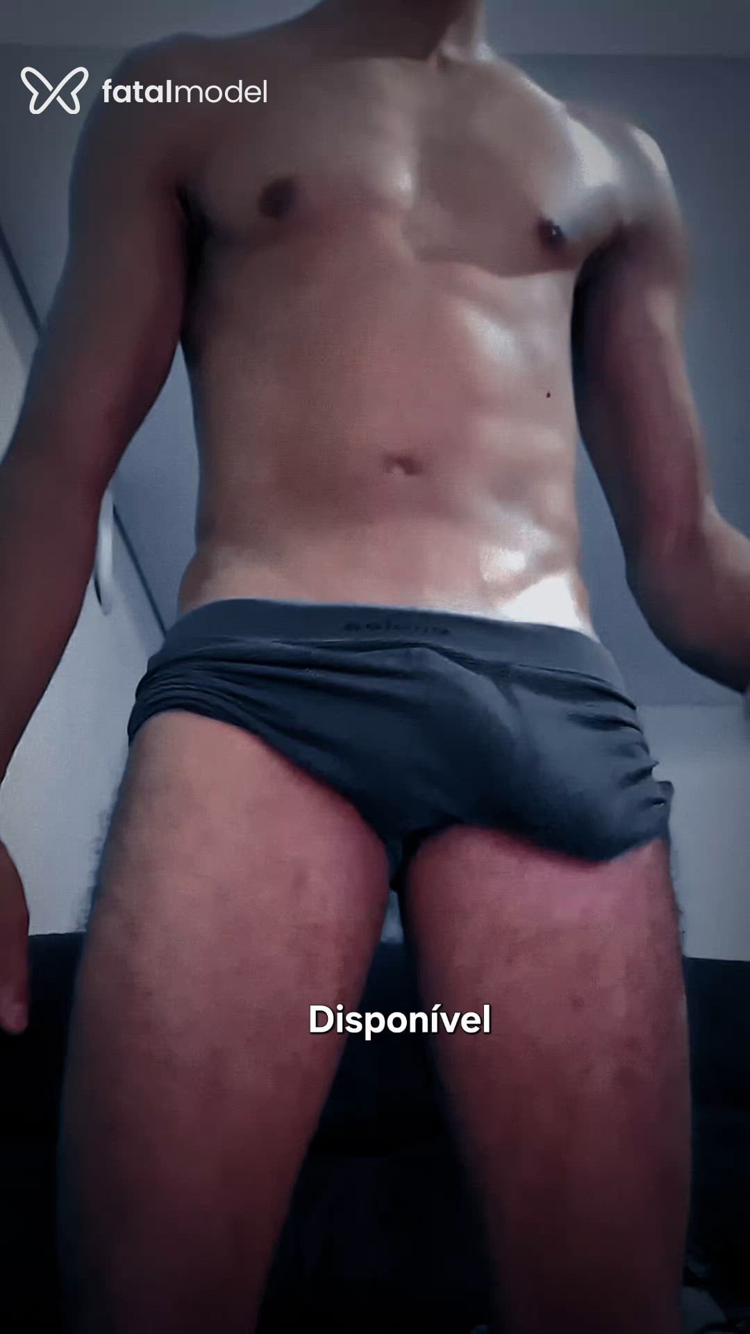Acompanhante homem morena (o) de olhos pretos - David