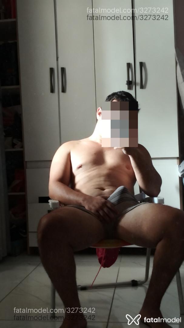 Acompanhante homem morena (o) de olhos castanhos - CMoraes Acompanhante homem morena (o) de olhos castanhos - CMoraes