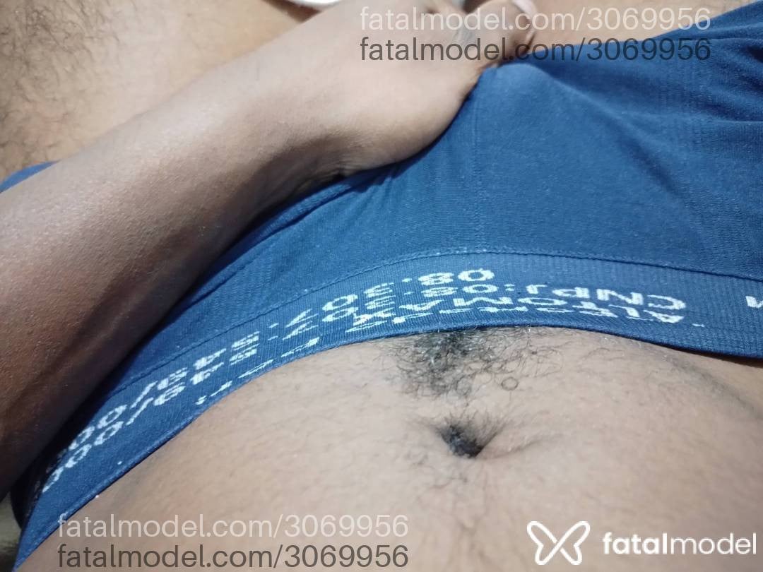 Acompanhante homem morena (o) de olhos pretos em Santa Rosa Acompanhante homem morena (o) de olhos pretos em Santa Rosa - Negro