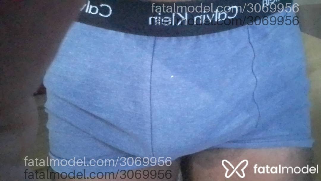 Acompanhante homem morena (o) de olhos pretos em Santa Rosa Acompanhante homem morena (o) de olhos pretos em Santa Rosa - Negro