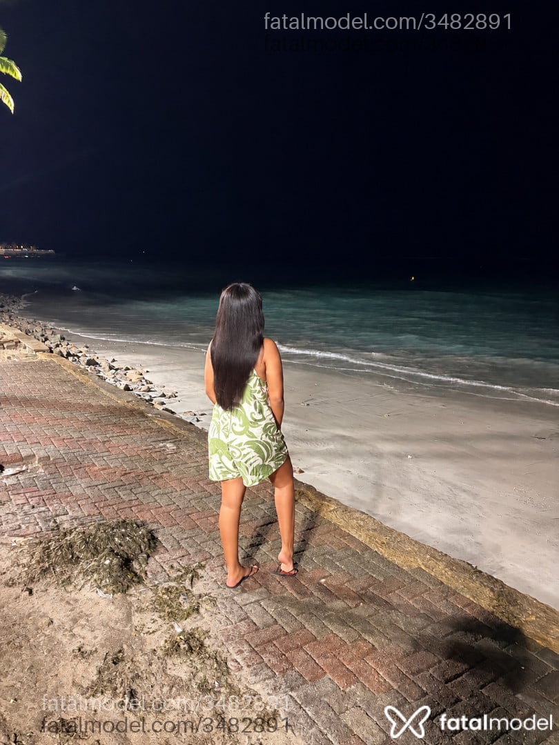 Acompanhante mulher com cabelo castanho de olhos castanhos - Alycemtheuscasal