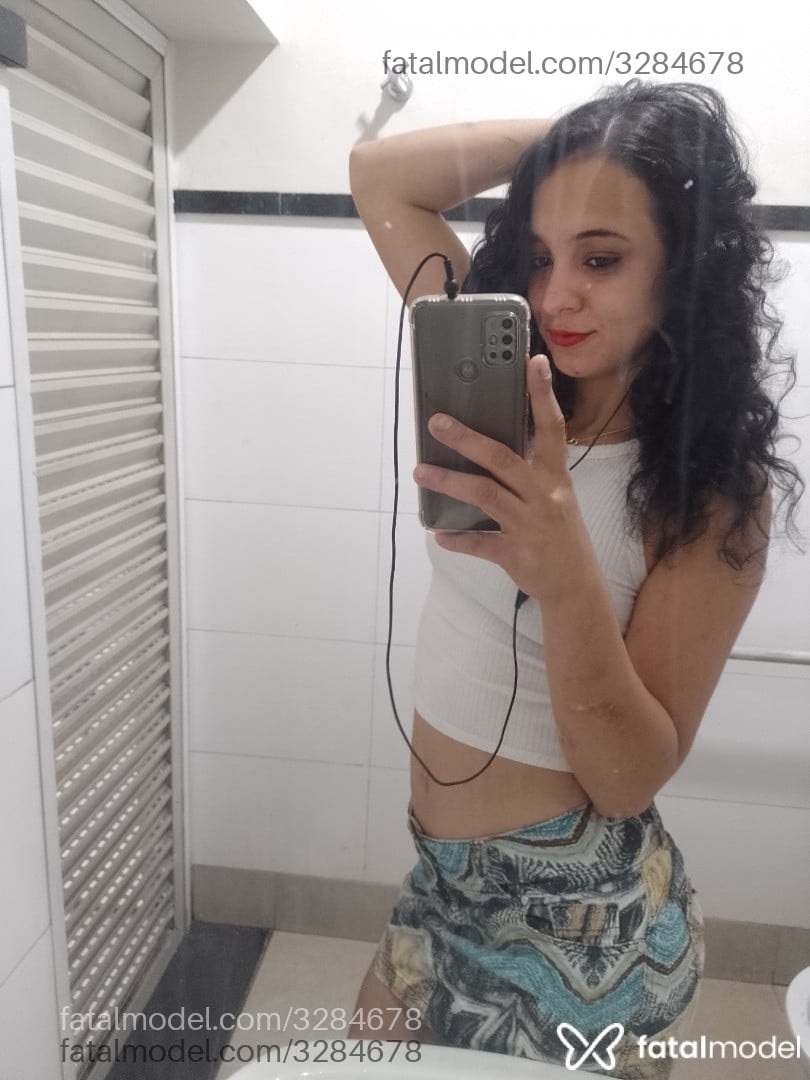 Acompanhante mulher morena (o) de olhos castanhos - Marry
