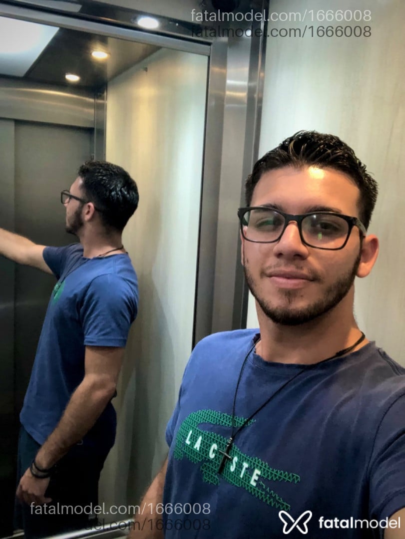 Acompanhante homem morena (o) de olhos castanhos - Lucas Acompanhante homem morena (o) de olhos castanhos - Lucas