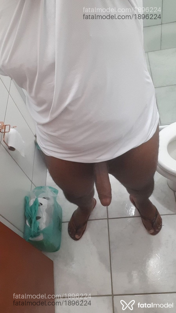 Acompanhante homem morena (o) de olhos castanhos - Bastet