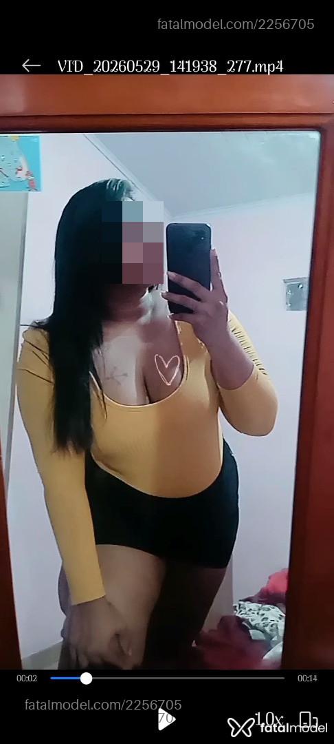 Acompanhante mulher com cabelo castanho de olhos castanhos - Kakal