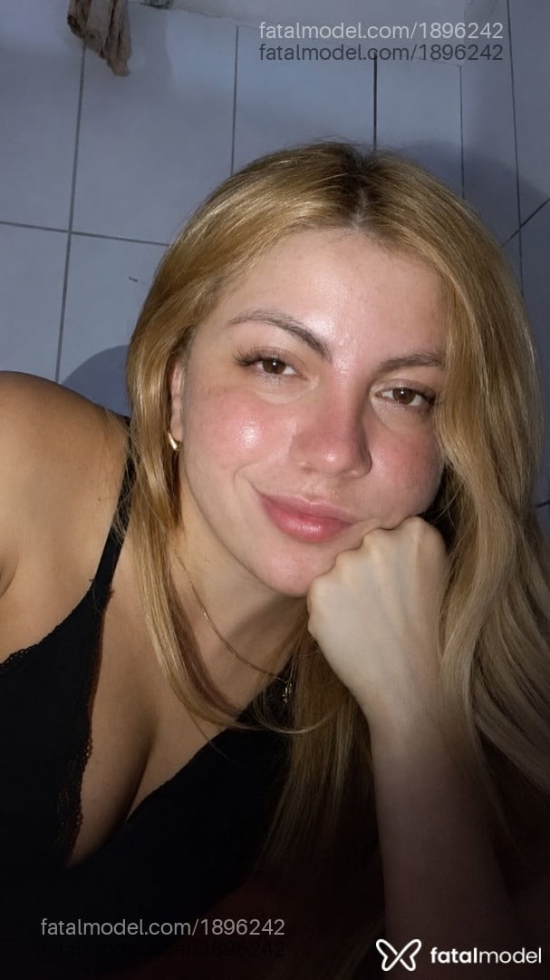 Acompanhante mulher ruiva (o) de olhos castanhos - Jade Acompanhante mulher ruiva (o) de olhos castanhos - Jade