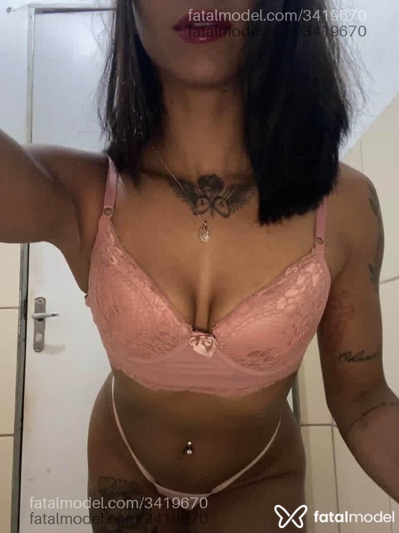 Acompanhante mulher morena (o) de olhos castanhos - Lolla Acompanhante mulher morena (o) de olhos castanhos - Lolla