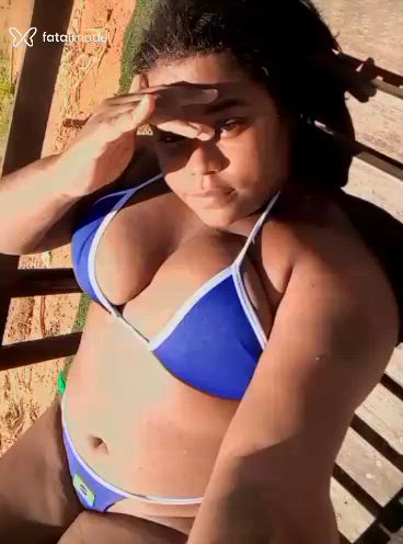 Acompanhante mulher morena (o) de olhos castanhos - Aninha Eiraus
