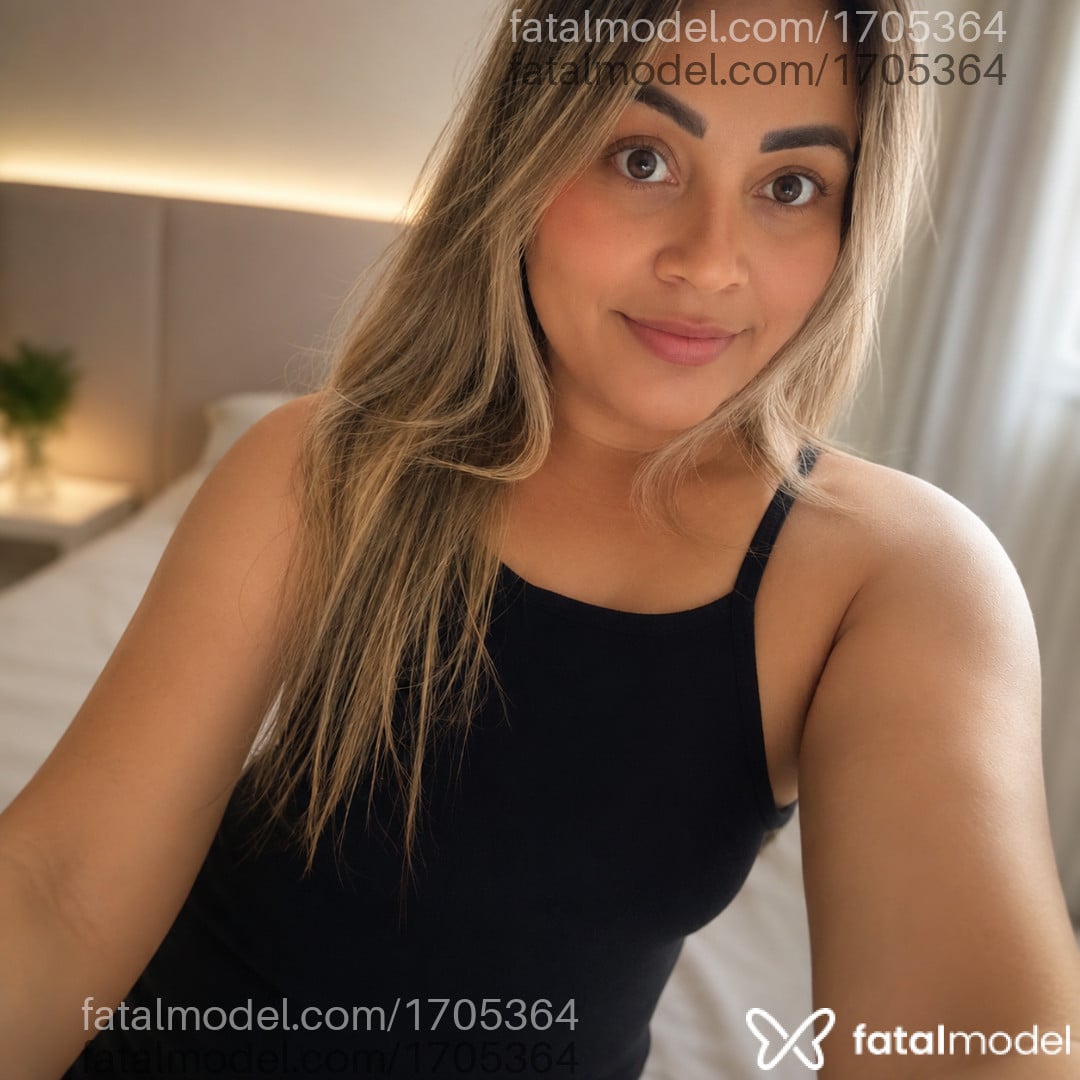 Acompanhante mulher loira (o) de olhos verdes - Quezia Falcão