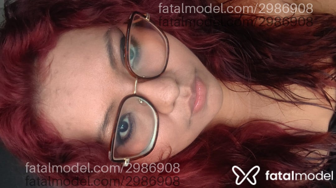 Acompanhante mulher ruiva (o) de olhos castanhos - Vitoria