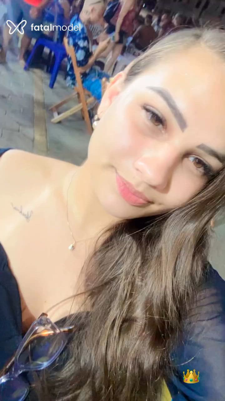 Acompanhante mulher com cabelo castanho de olhos mel - Vanessa