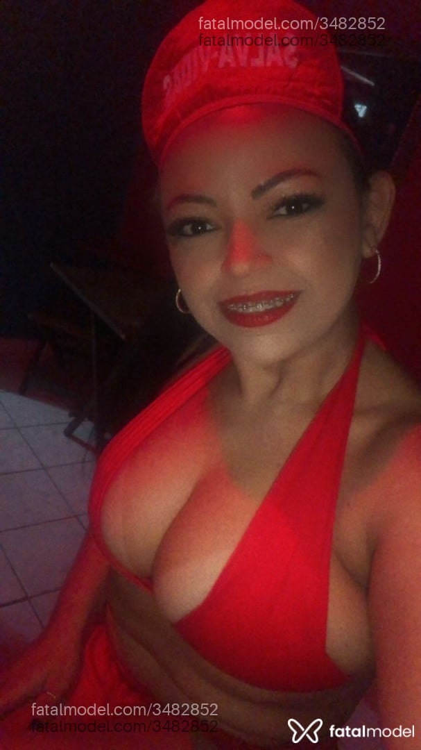 Acompanhante mulher morena (o) de olhos pretos - Luhsouza