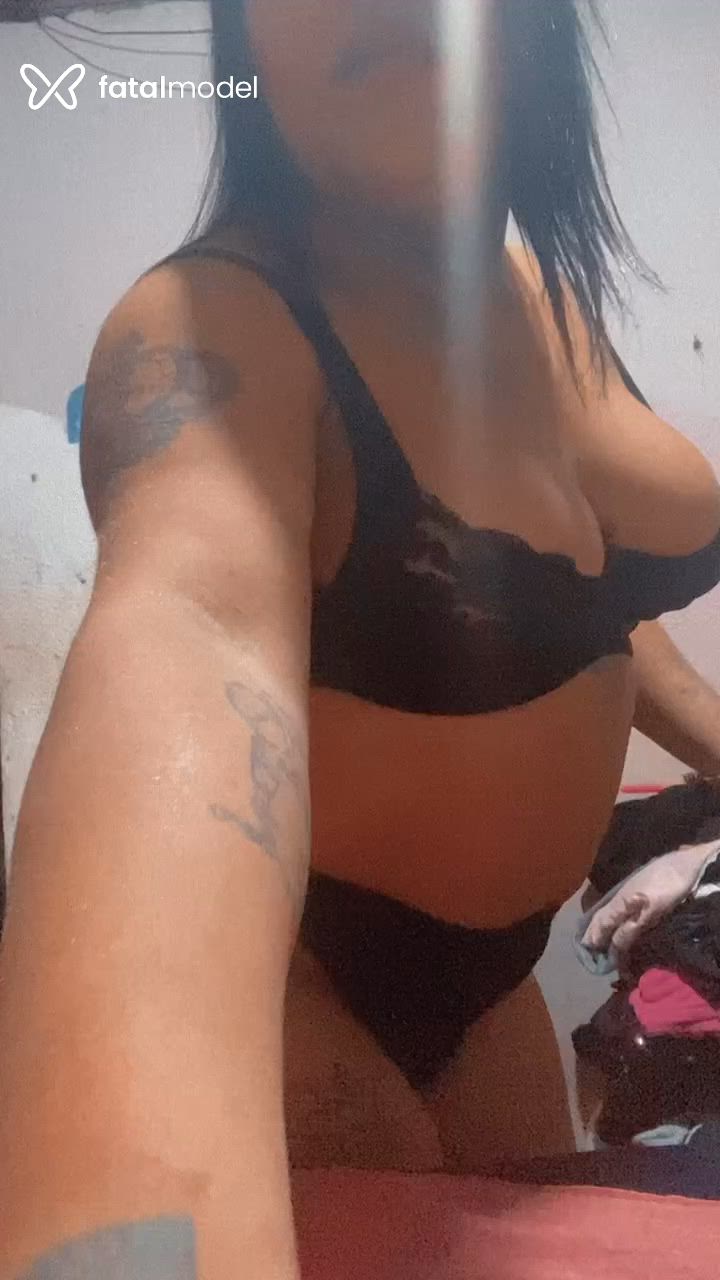 Acompanhante travesti com cabelo castanho de olhos castanhos - Carol Acompanhante travesti com cabelo castanho de olhos castanhos - Carol
