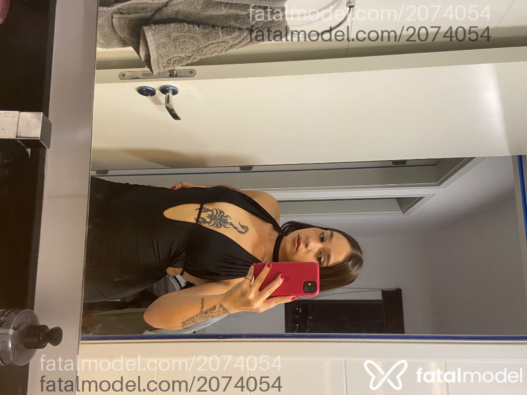 Acompanhante mulher morena (o) de olhos castanhos - Hanna