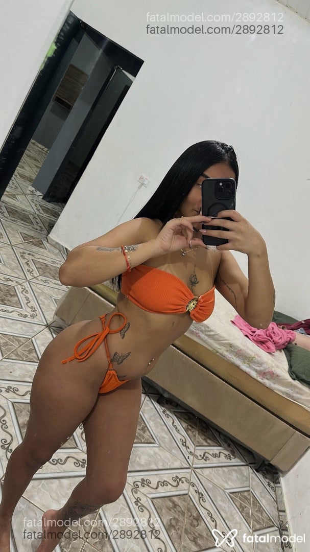 Acompanhante mulher morena (o) de olhos pretos - Rayla Acompanhante mulher morena (o) de olhos pretos - Rayla