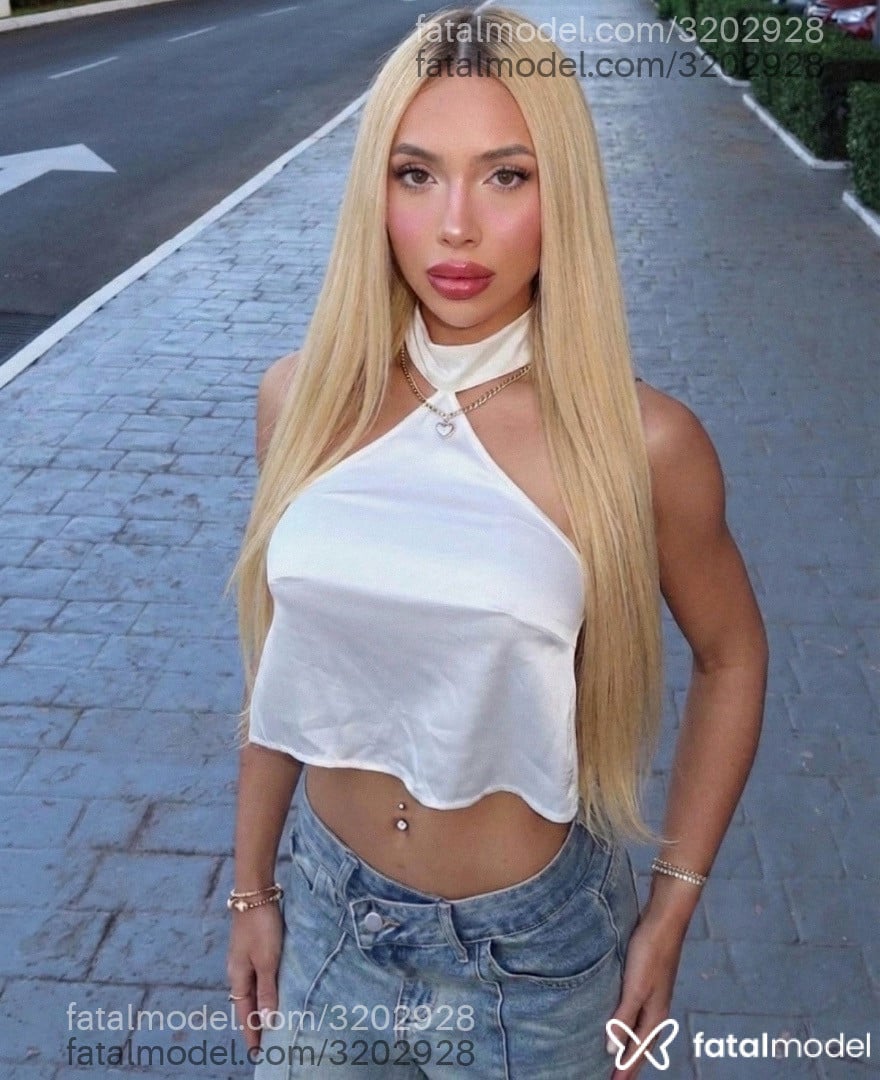 Acompanhante mulher trans loira (o) de olhos mel - Marcella Luz
