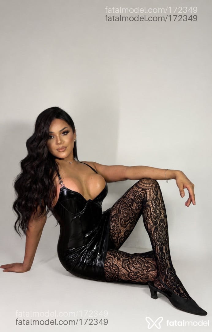 Acompanhante travesti com cabelo castanho de olhos castanhos - Antonella ferraZ