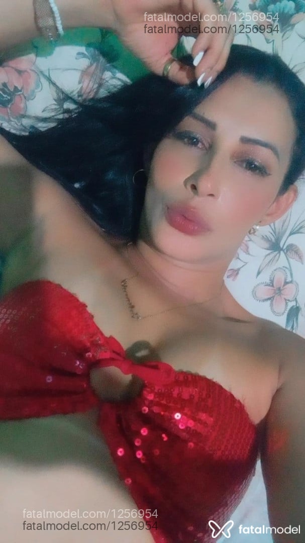 Acompanhante mulher com cabelo castanho de olhos castanhos - Ludymila Martins Acompanhante mulher com cabelo castanho de olhos castanhos - Ludymila Martins