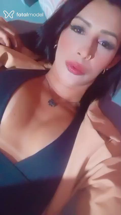 Acompanhante mulher com cabelo castanho de olhos castanhos - Ludymila Martins Acompanhante mulher com cabelo castanho de olhos castanhos - Ludymila Martins