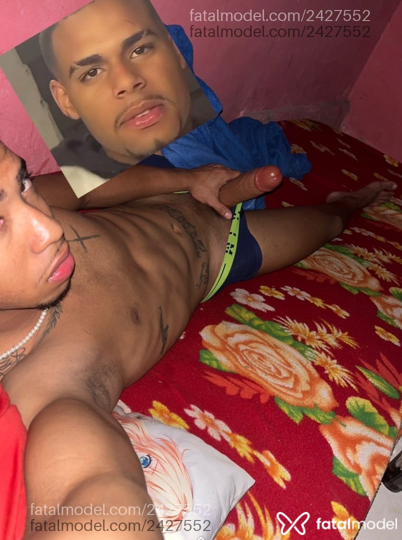 Acompanhante homem morena (o) de olhos castanhos - Vithin