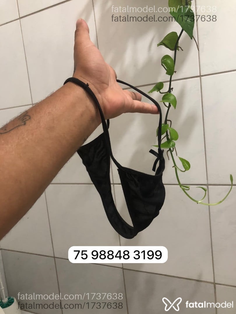 Acompanhante mulher trans morena (o) de olhos castanhos - Bezerrinhagulosa