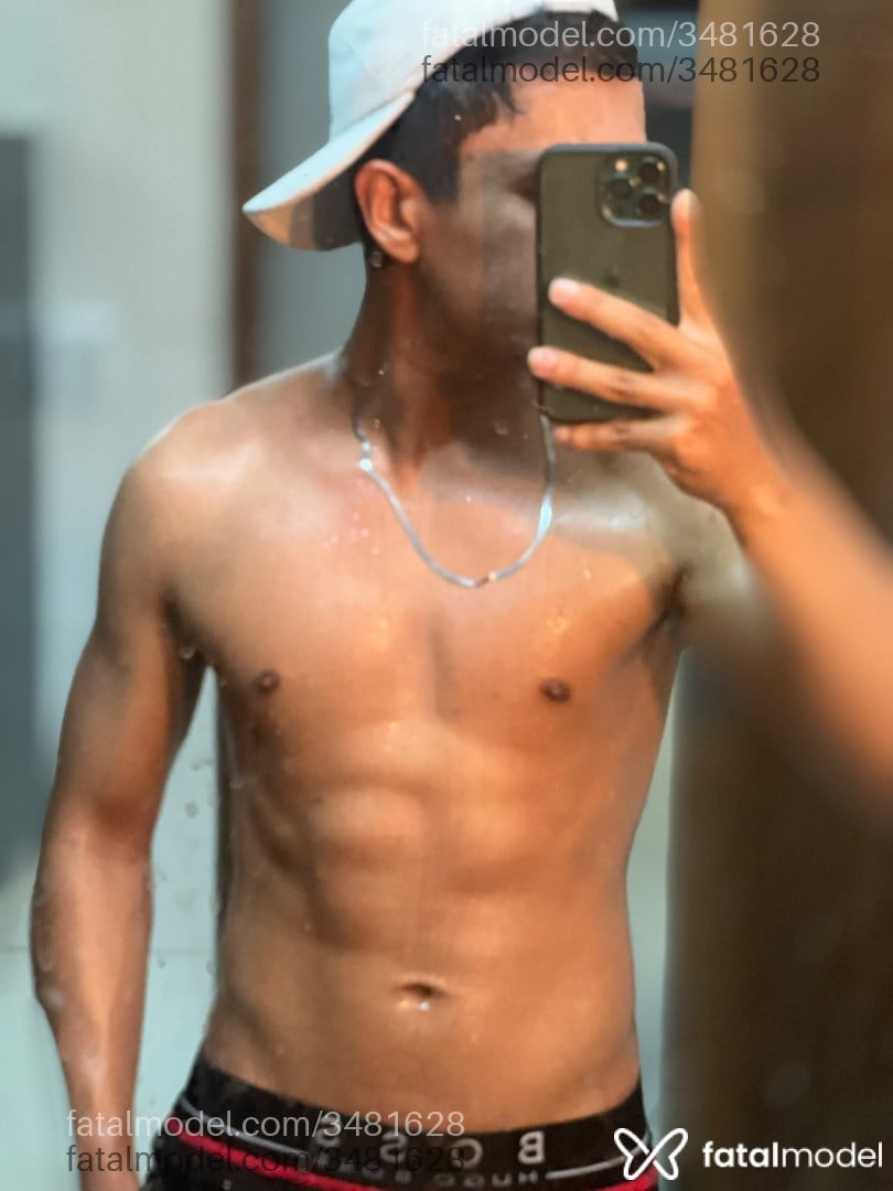 Acompanhante homem morena (o) de olhos castanhos - Suarez