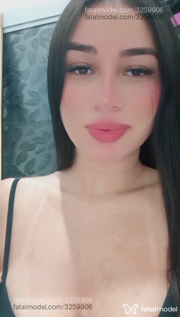 Acompanhante mulher com cabelo castanho de olhos castanhos - Lais Sampaio