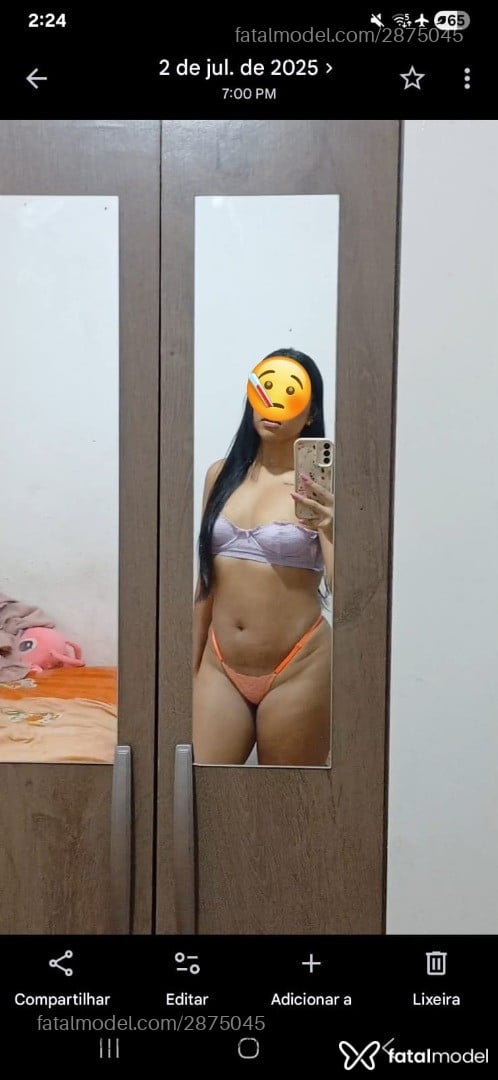 Acompanhante mulher morena (o) de olhos pretos - Karen