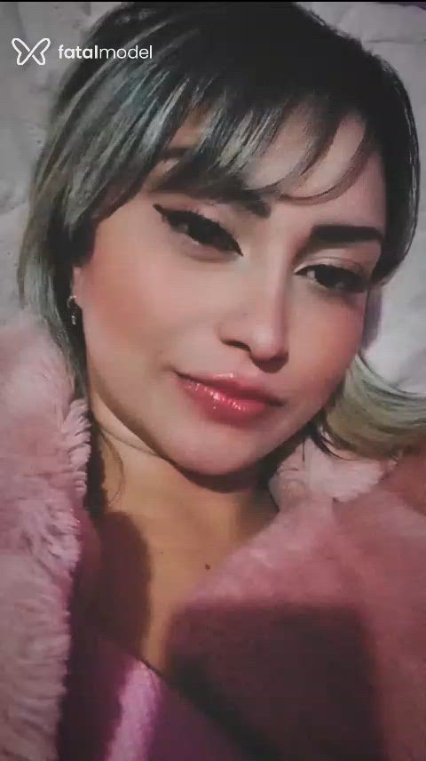 Acompanhante mulher loira (o) de olhos castanhos - Penélope