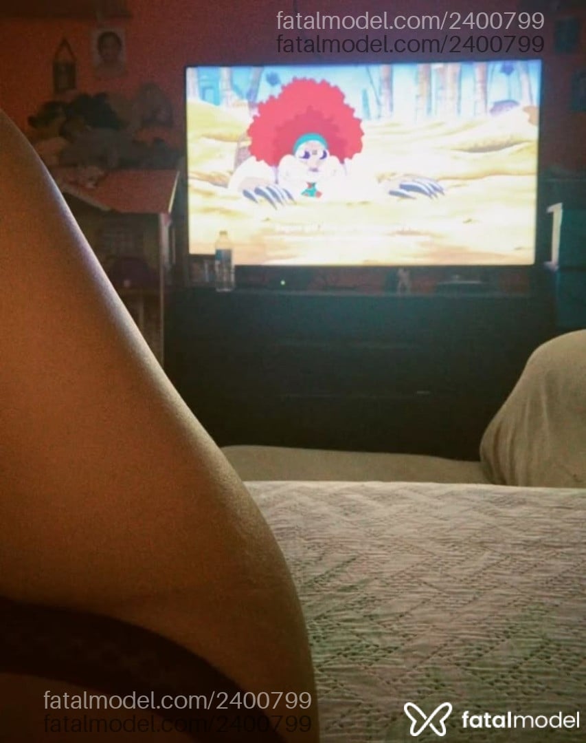 Acompanhante mulher com cabelo castanho de olhos castanhos - Liz Alcantra