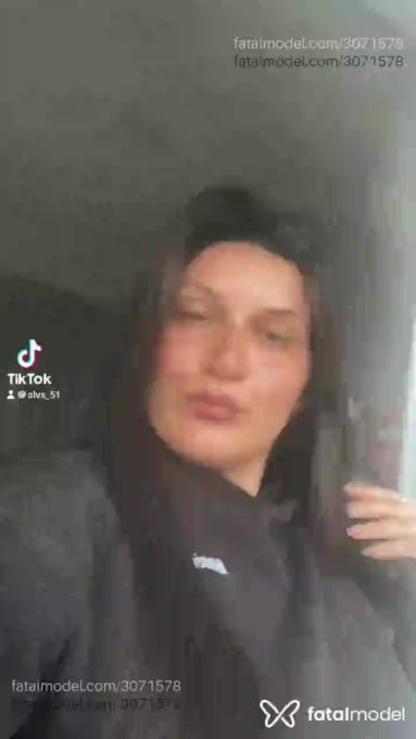 Acompanhante mulher morena (o) de olhos castanhos em Novo Hamburgo Acompanhante mulher morena (o) de olhos castanhos em Novo Hamburgo - Morena