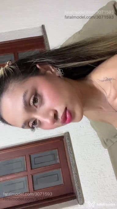 Acompanhante mulher loira (o) de olhos verdes - Gabi