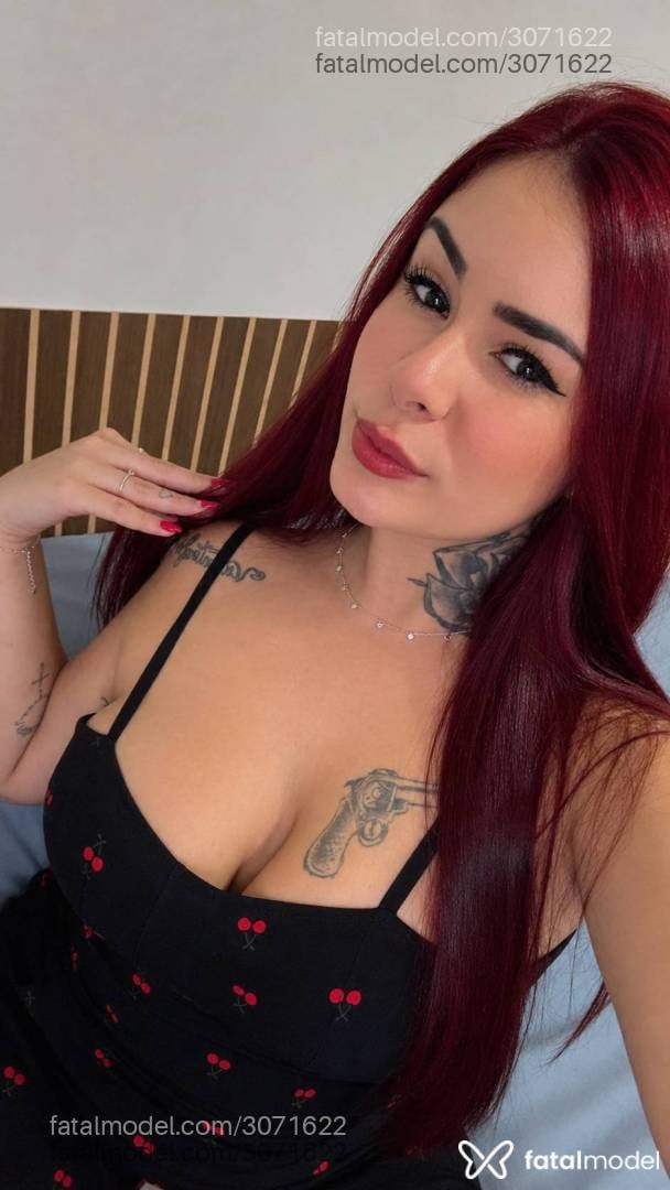Acompanhante mulher ruiva (o) de olhos castanhos - Larissa Souza