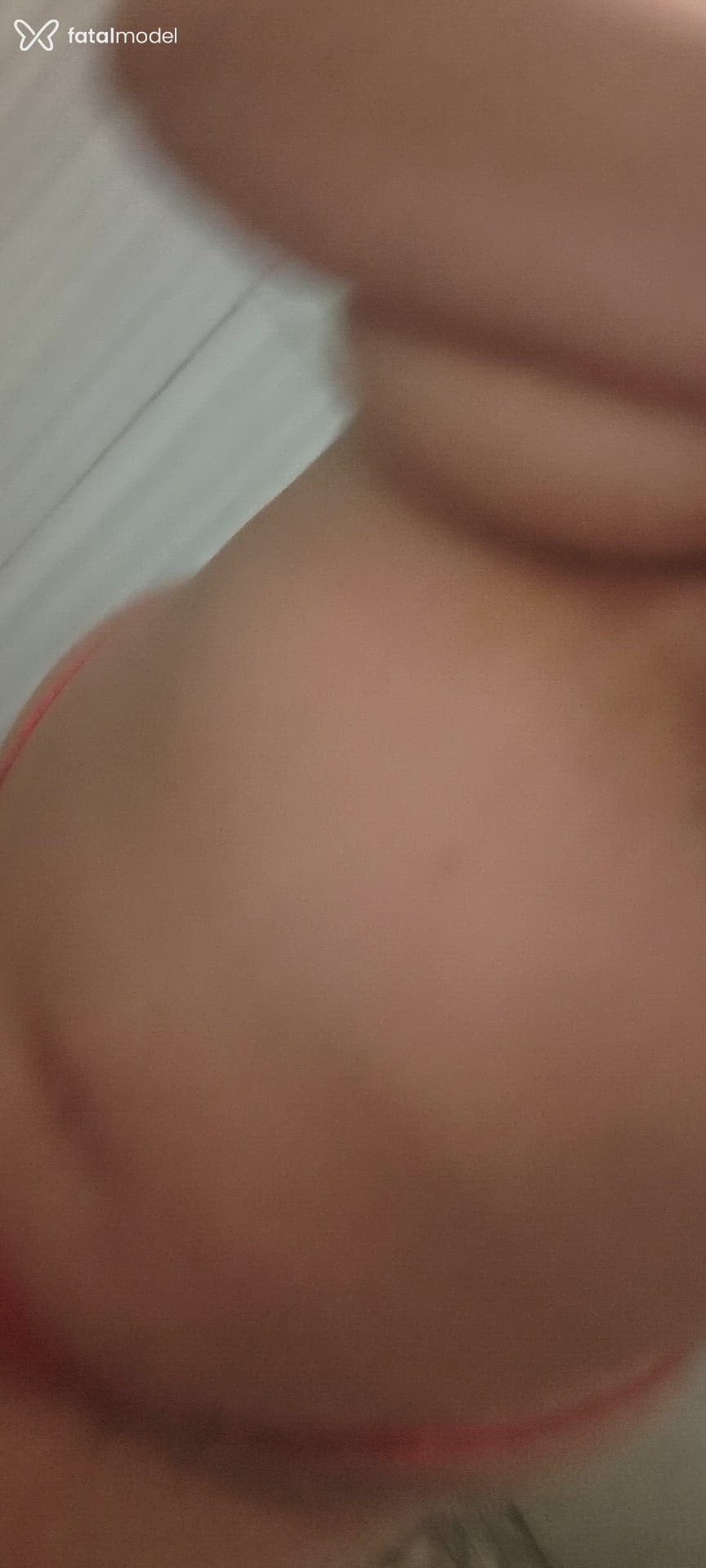 Acompanhante mulher morena (o) de olhos castanhos - Cacau Acompanhante mulher morena (o) de olhos castanhos - Cacau