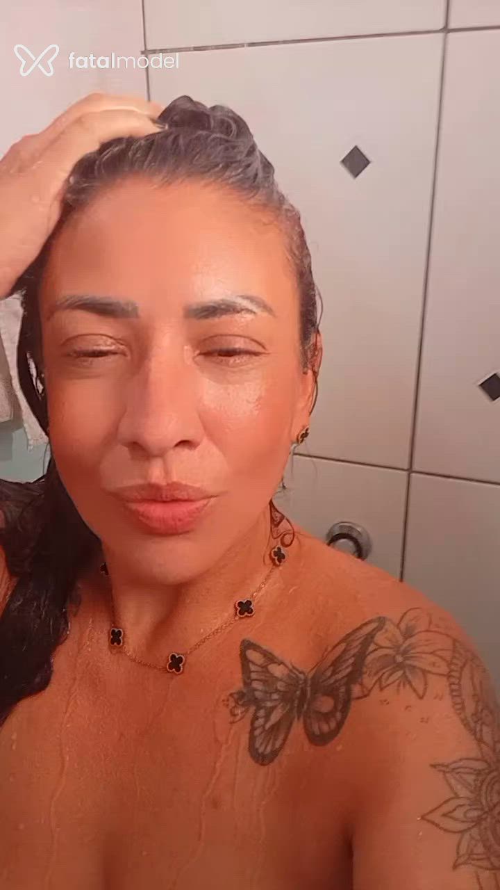 Acompanhante mulher ruiva (o) de olhos castanhos - Suzi