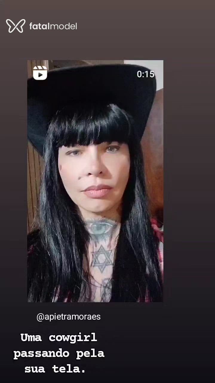 Acompanhante mulher trans morena (o) de olhos verdes - Eduarda Bianchi Acompanhante mulher trans morena (o) de olhos verdes - Eduarda Bianchi