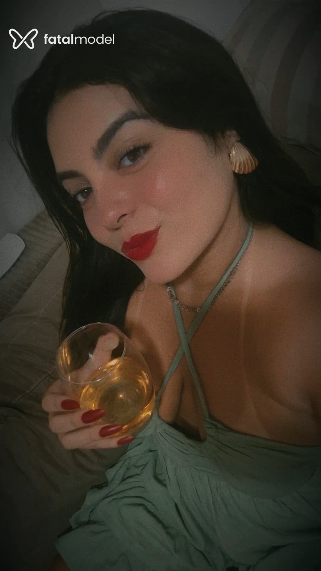 Acompanhante mulher morena (o) de olhos castanhos - Ana