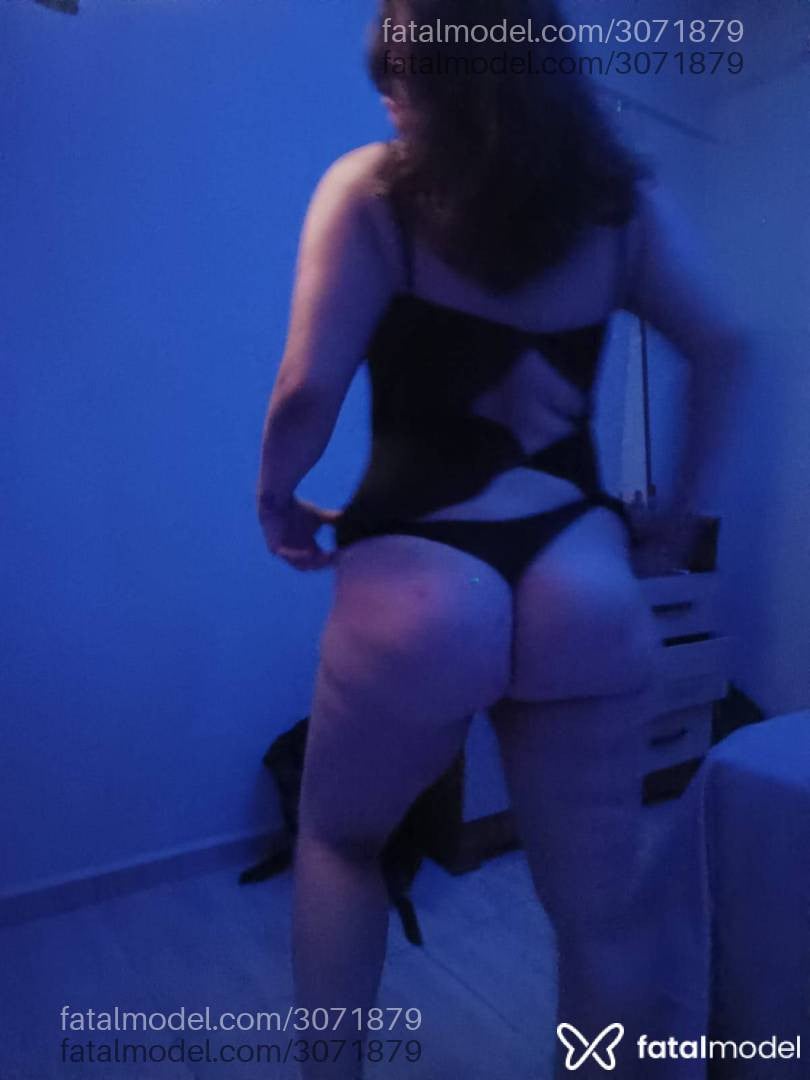 Acompanhante mulher com cabelo castanho de olhos mel - Nayara